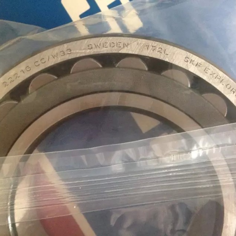 SKF 22216 CC/C3W33 BEARING